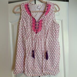 Sleeveless top by rickshaw design